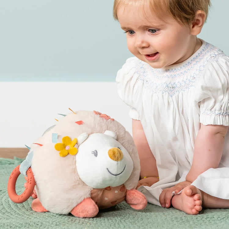 MILA, ZOE & LANA. Activity cuddly hedgehog Zoe