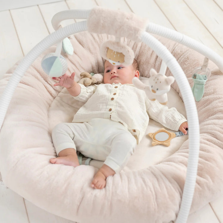 FLO, ERNEST & OLI. Playmat with Arch - round