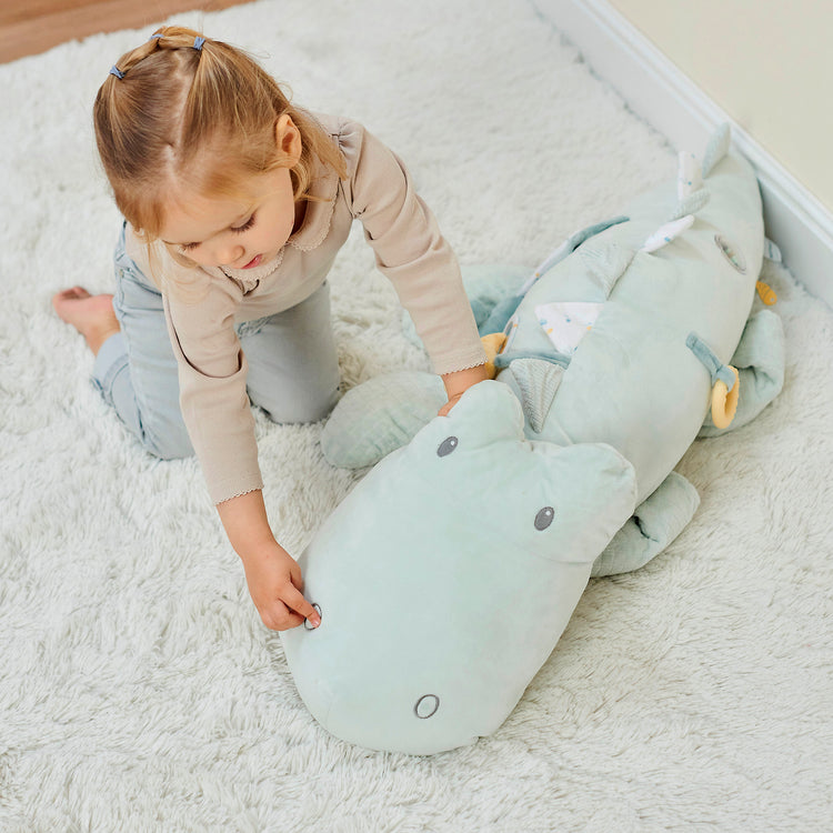 ROMEO, JULES & SALLY. Activity crocodile