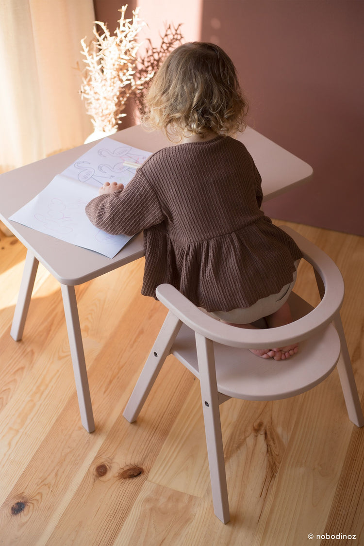 GROWING GREEN. Kid's chair - Blush