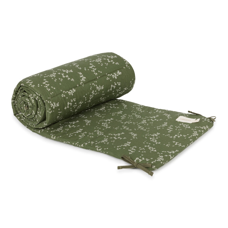 STORIES. Nest Cot Bumper Green Jasmine