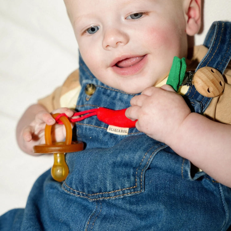 OLI&CAROL. Pacifier hanger Chili
