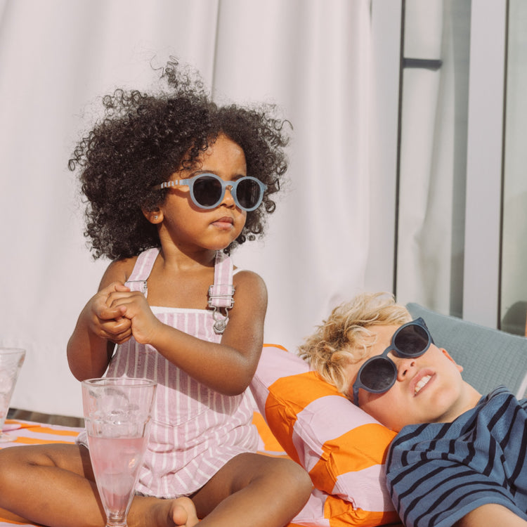 OLIVIO & CO. Kids oval sunglasses Seaside Stripes - Sailing Blue 3-5y