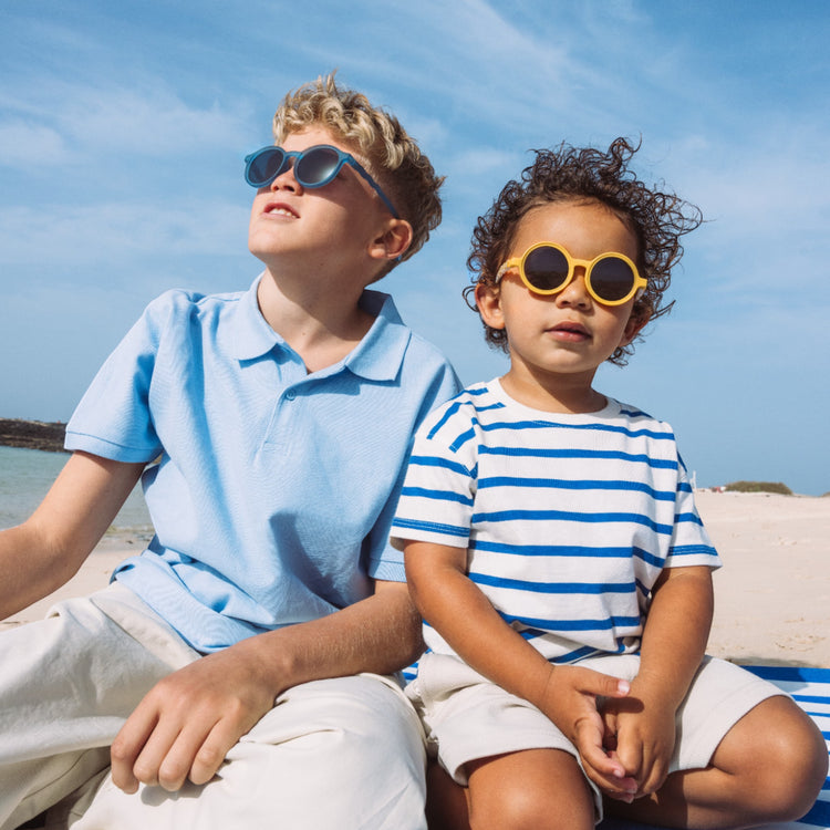 OLIVIO & CO. Junior oval sunglasses Seaside Stripes - Navy Blue 5-12y