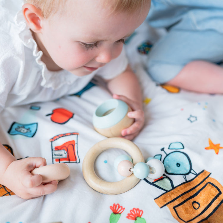 PLAY&GO. Στρώμα παιχνιδιού μαλακό - τσάντα 2 σε 1. Moulin Roty Puce & Pilou