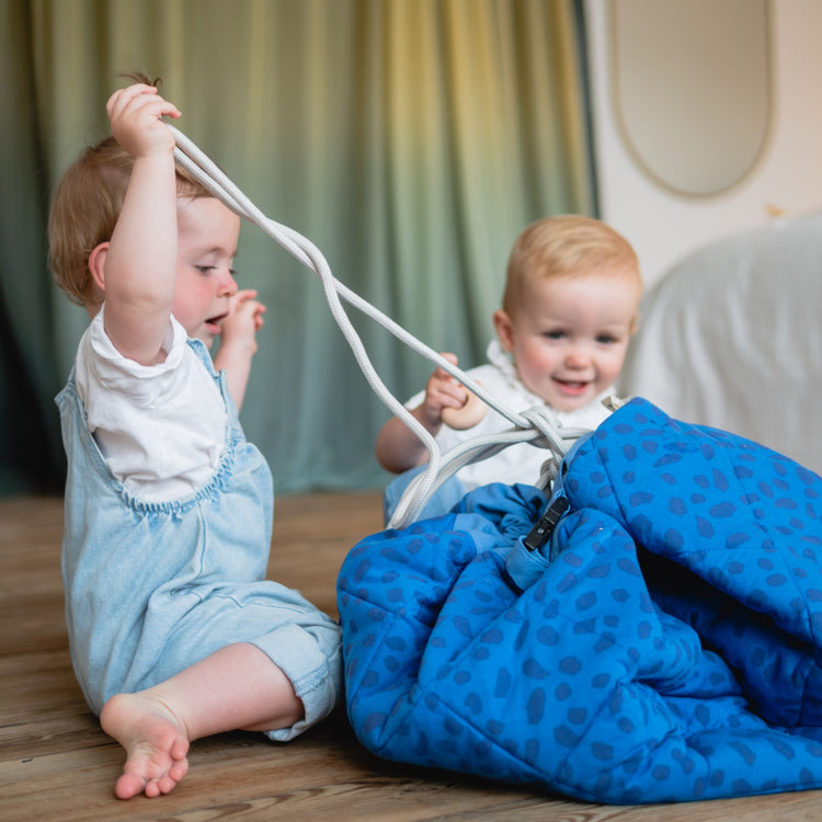 PLAY&GO. Στρώμα παιχνιδιού μαλακό - τσάντα 2 σε 1. Moulin Roty Puce & Pilou