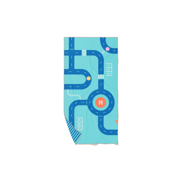 Quut. Play towel Road 140x70 cm