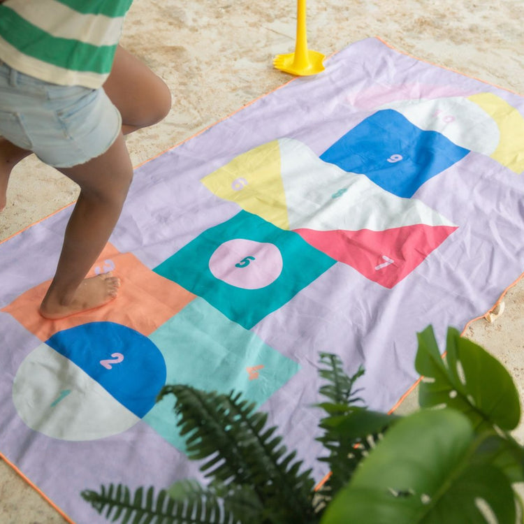 Quut. Play towel Hopscotch 180x100 cm