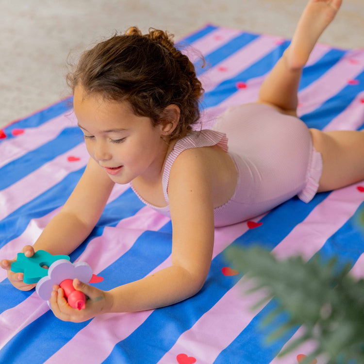 Quut. Play towel Lighthouse pink 180x100 cm
