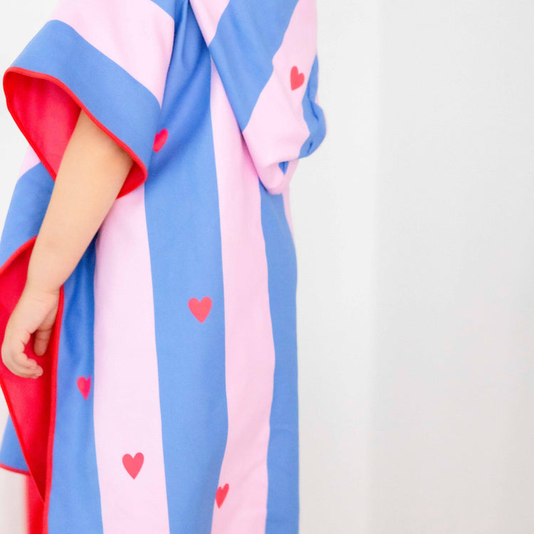 Quut. Poncho Cherry