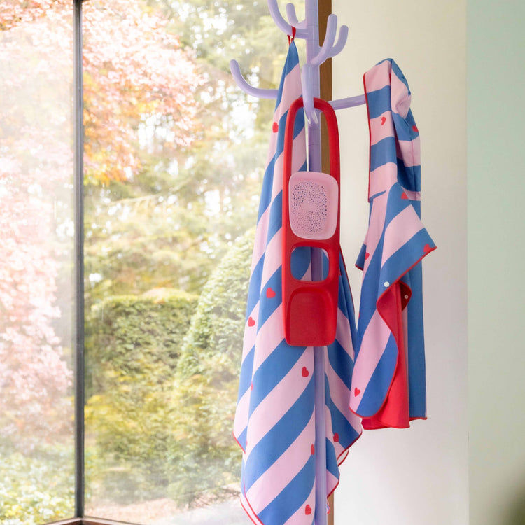 Quut. Poncho Cherry