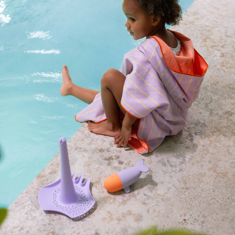 Quut. Poncho Lavender