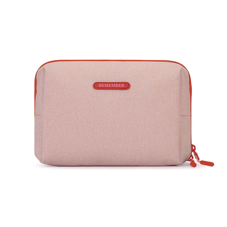 REMEMBER. Washbag Berry