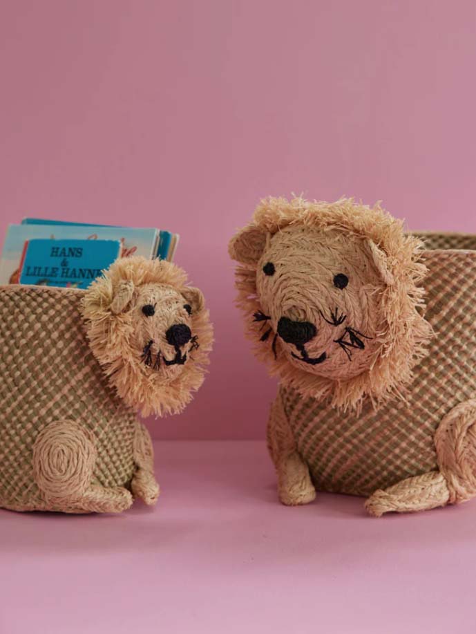 RICE. Seagrass Storage in Lion Shape