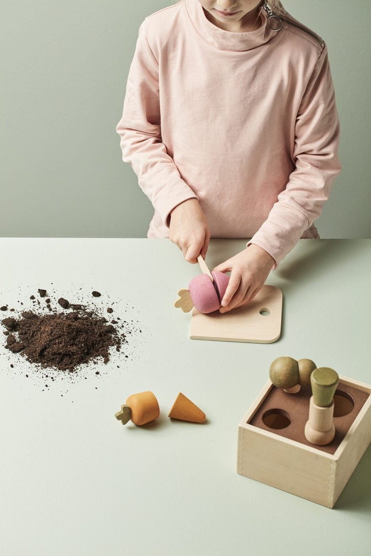 KIDS CONCEPT. Ξύλινο παιχνίδι αντιστοίχισης με σχήματα-λαχανικά