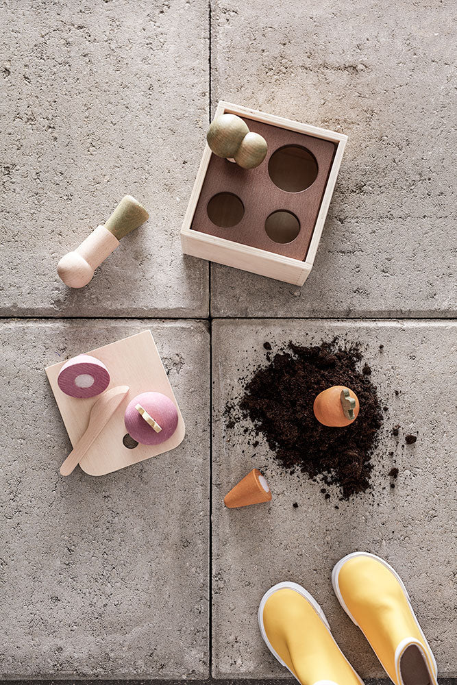 KIDS CONCEPT. Wooden plant box KID'S HUB