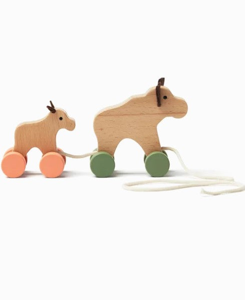 KIDS CONCEPT. Pull along moose family EDVIN