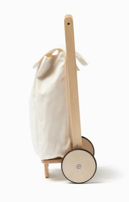 KIDS CONCEPT. Ξύλινo συρόμενο καρότσι για ψώνια KID'S HUB