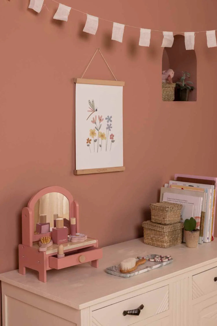LITTLE DUTCH. Boudoir με ξύλινα αξεσουάρ.