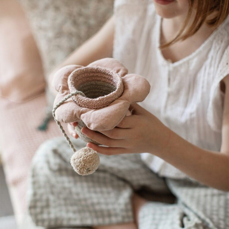 Lorena Canals. Cup & Ball Toy Flower
