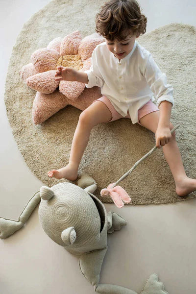Lorena Canals. Basket Fred the Frog