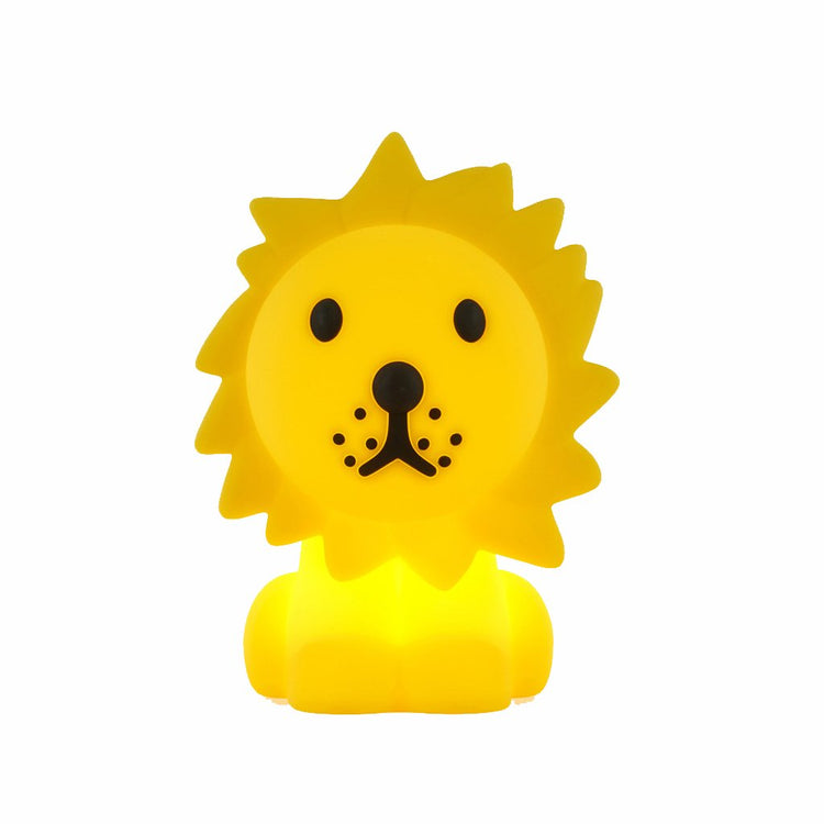 MR MARIA. Lion First Light