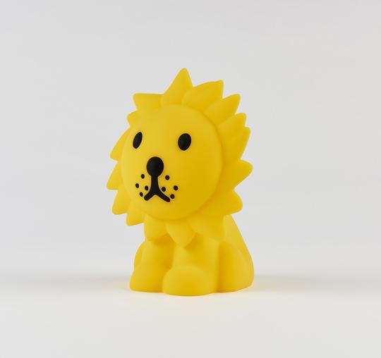 MR MARIA. Lion First Light