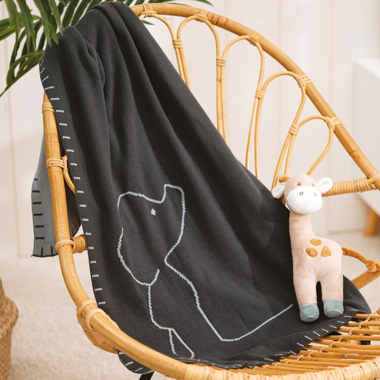LUNA & AXEL. Knitted Baby Blanket