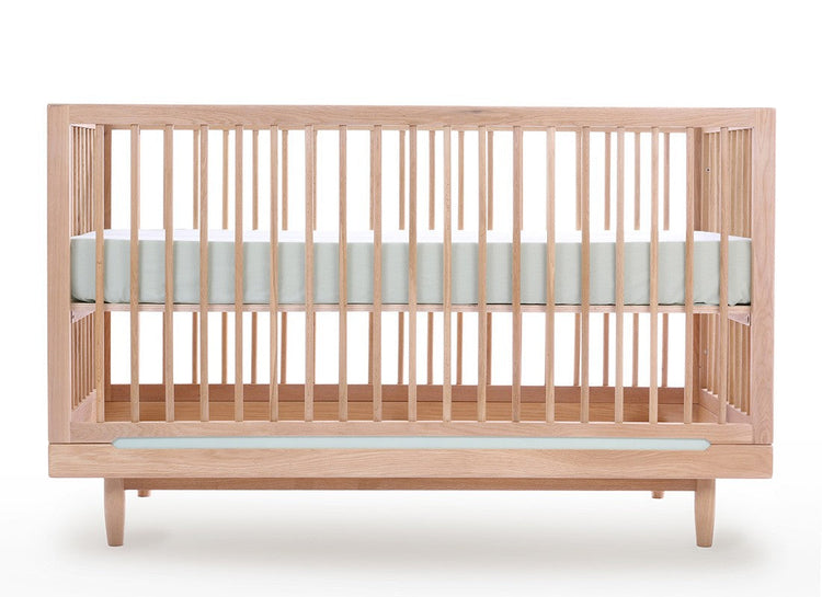 PURE. Oak Wood Evolving Crib