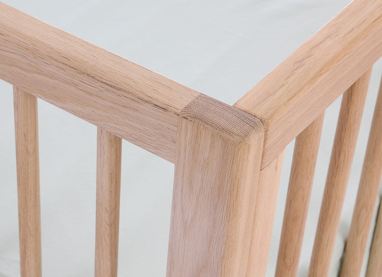 PURE. Oak Wood Evolving Crib