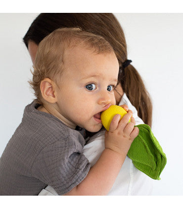OLI&CAROL. John Lemon Mini Doudou-Teether