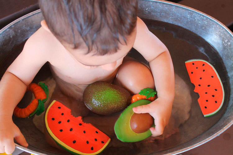 OLI&CAROL. Baby teether Arnold the avocado