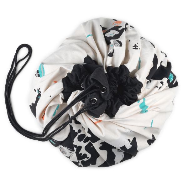 PLAY&GO. 2 in 1 storage bag and playmat. Worldmap