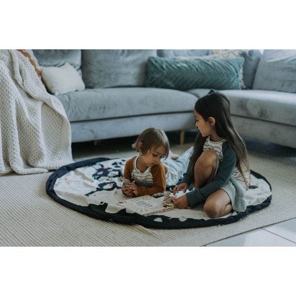 PLAY&GO. 2 in 1 storage bag and playmat. Worldmap