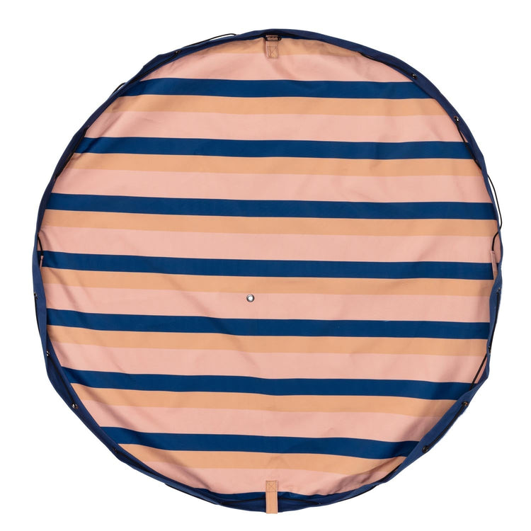 PLAY&GO. 2 in 1 storage bag and playmat. Outdoor Mokka Stripes