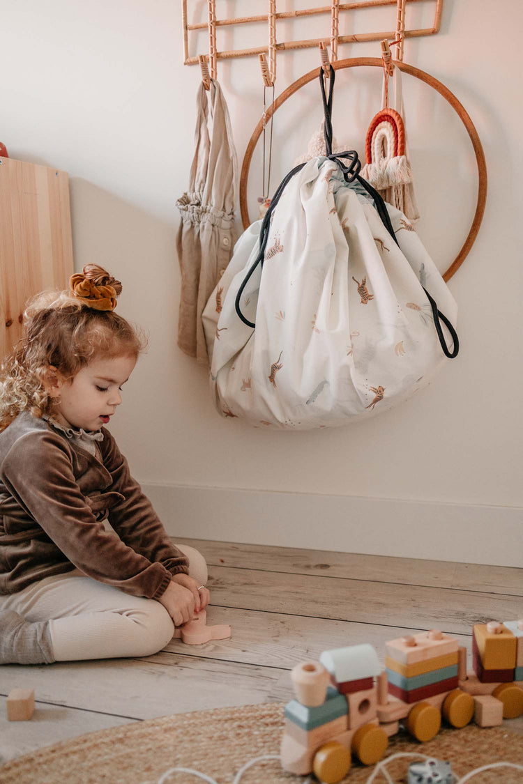 PLAY&GO. 2 in 1 storage bag and playmat. Jungle