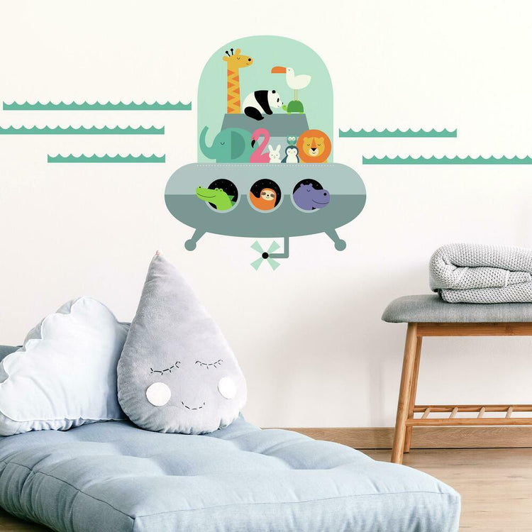 RoomMates. Animal Underwater Expedition peel and stick giant Wall Decals