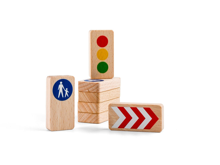 Waytoplay. Road blocks - traffic signs