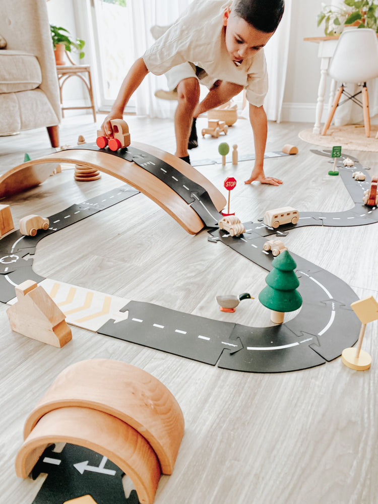 Waytoplay. Road blocks - traffic signs